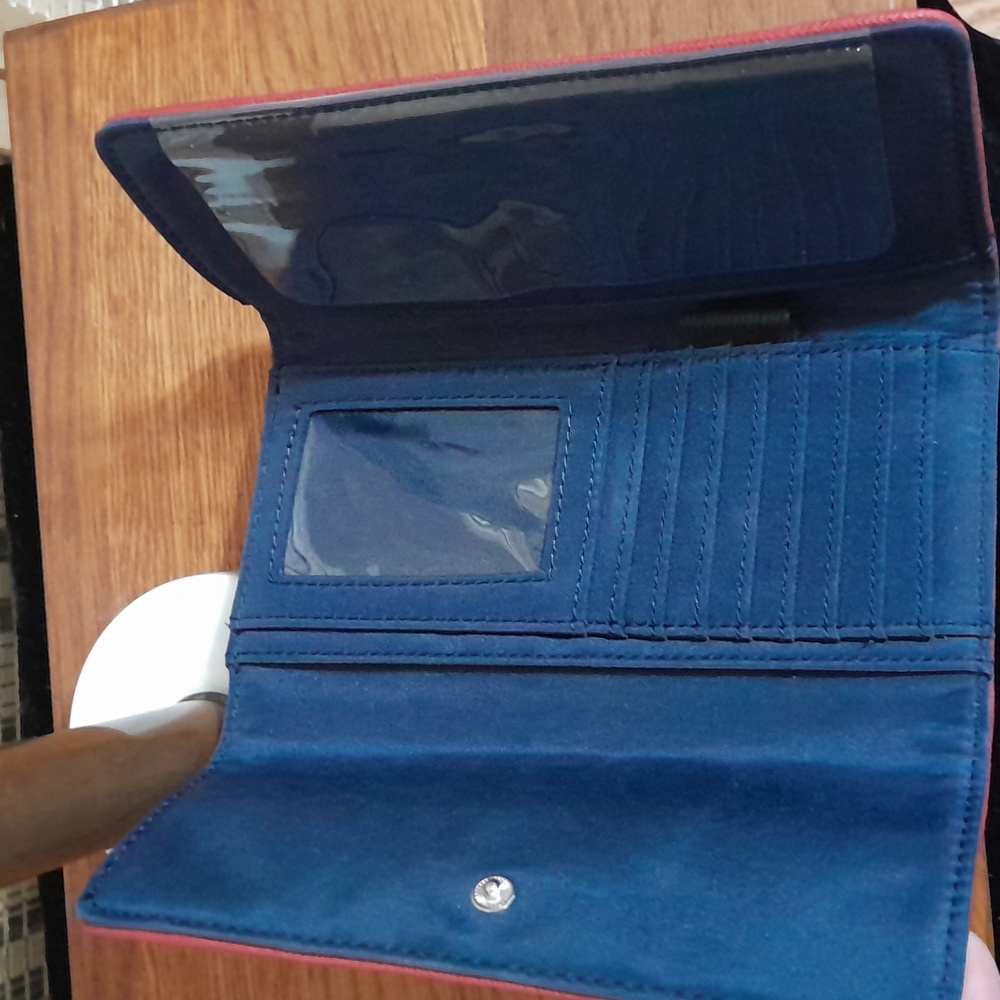 Tommy Hilfiger Wallet - Picture 3 of 4